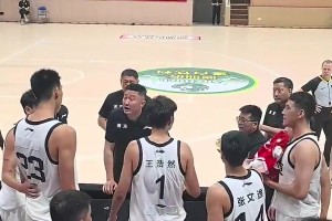 又被球迷扒出来了徐昕此前与杜锋吵架，之后提出转会申请！